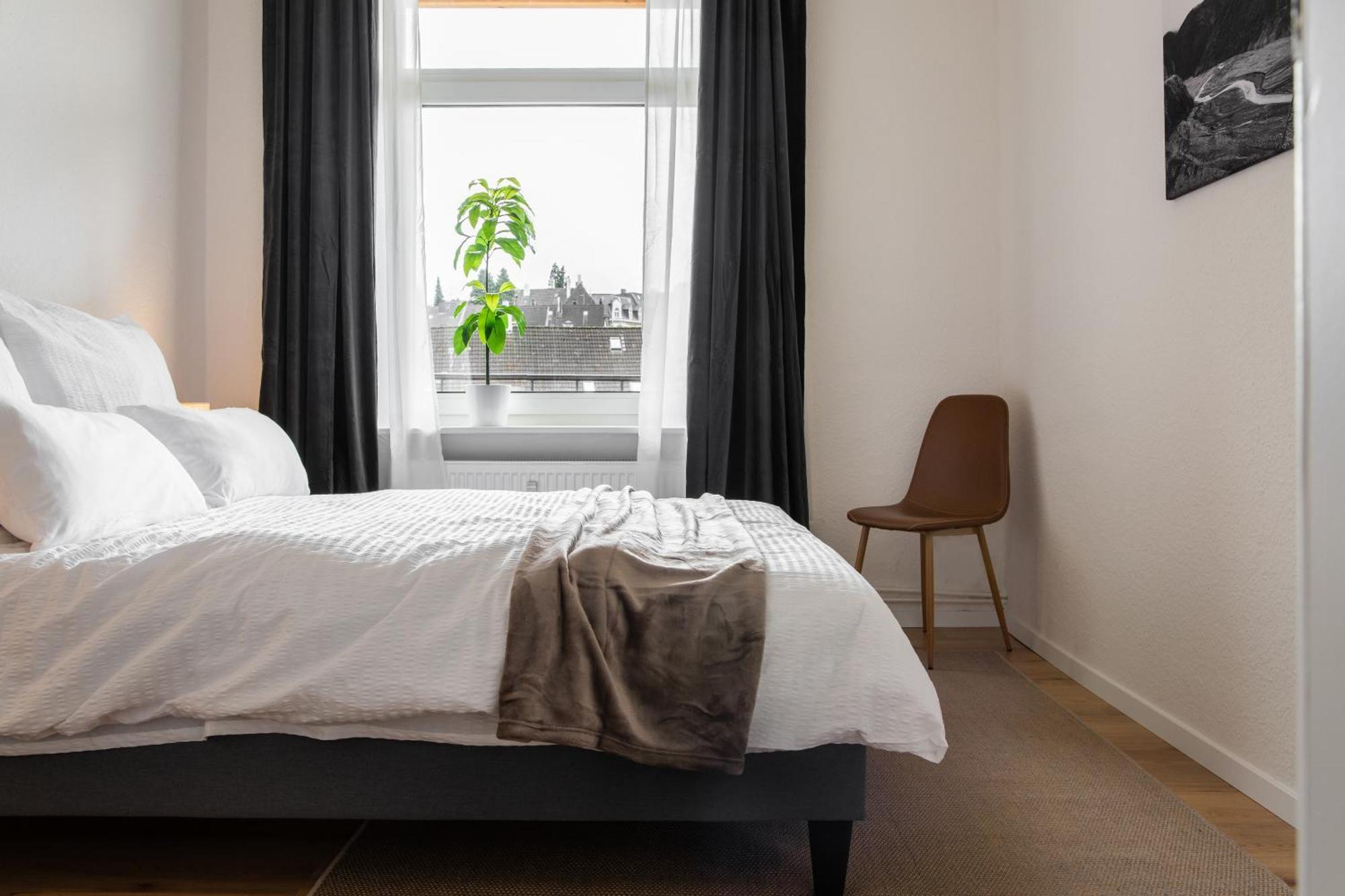 Apartment Stayvision Fs43 5 - 3 Schlafzimmer - 8 Gaeste - 2 Balkone - Wlan Wuppertal